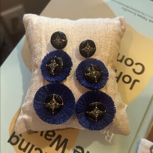 Elegant Blue and Gold Earrings Set